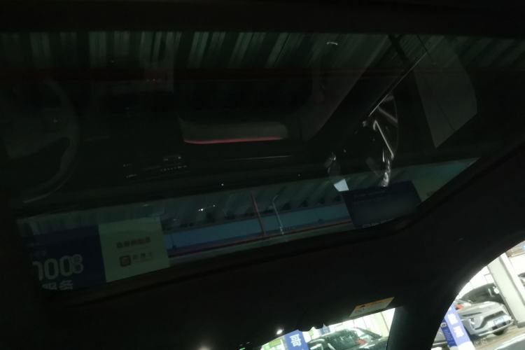 Used Nio ES6 2024 75 kWh Headliner