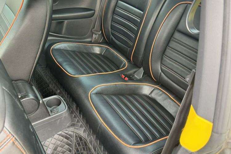 Used Volkswagen Beetle 2015 180TSI model Interior 4