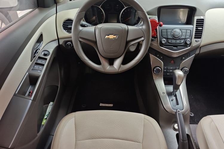 Used Chevrolet Cruze 2015 1.5L Classic SE AT
