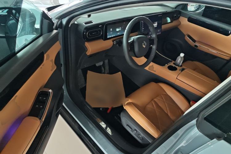 Used Leapmotor C01 2024 Range-Extended 316 Deluxe Edition Driver Seat