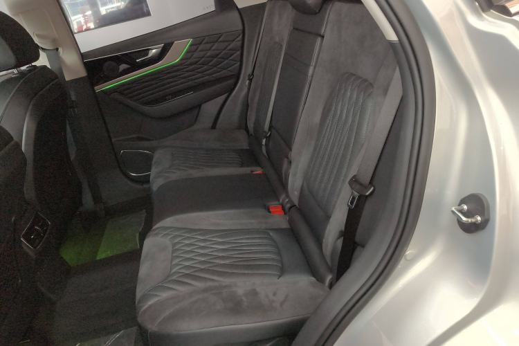 Used Hongqi HS5 2022 Revised Version 2.0T Smart Connect Flagship Edition
