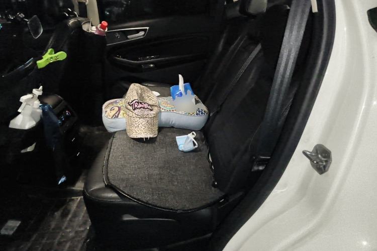 Used Ford Edge 2016 EcoBoost 245 Two-Wheel-Drive Titanium 7-Seater
