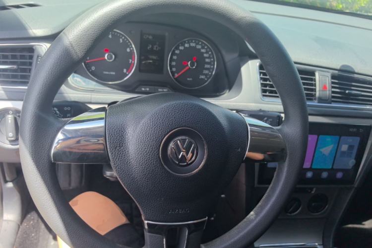 Used Volkswagen Lavida 2013 Restyled Classic 1.6L Manual Comfort Edition