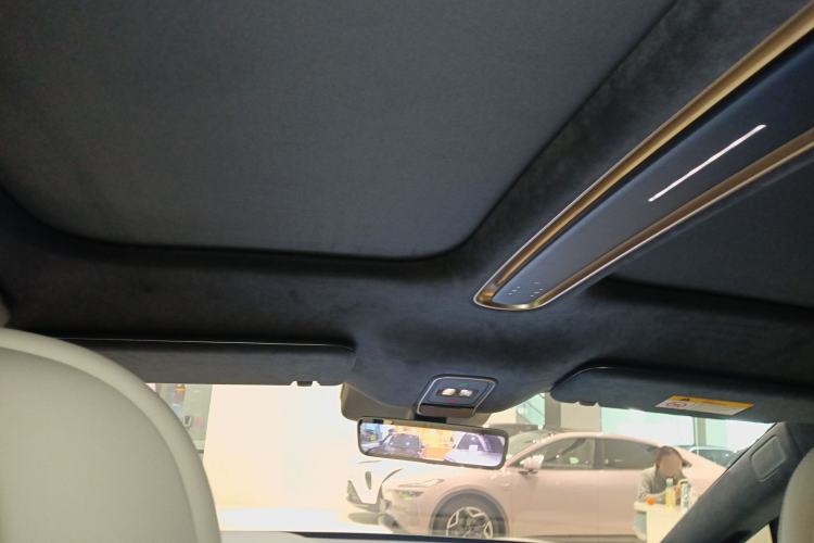 Used Nio ET9 2025 100 kWh