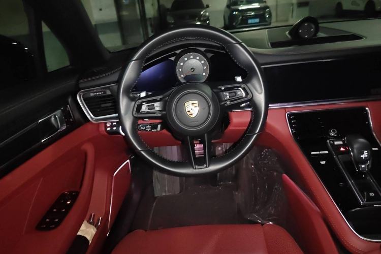 Used Porsche Panamera 2023 Restyled Panamera 4 Executive Extended Platinum Edition 2.9T
