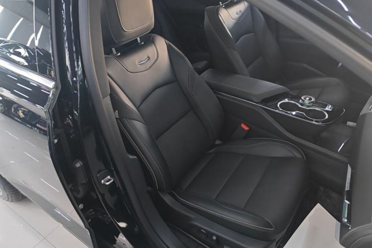 Used Cadillac GT4 2023 25T Luxury Model Right Front Seat