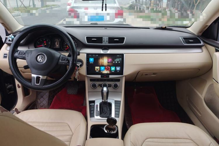 Used Volkswagen Magotan 2012 1.8TSI Luxury Model Center Console