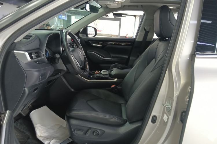 Used Toyota Highlander 2023 2.5L Smart Electric Hybrid Dual-Motor All-Wheel-Drive Luxury 7-Seater Left Front Seat