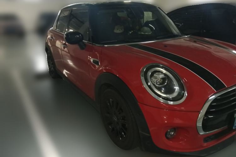 Used MINI 2021 1.5T COOPER Classic Edition Five-Door Version Front Right 45 Deg