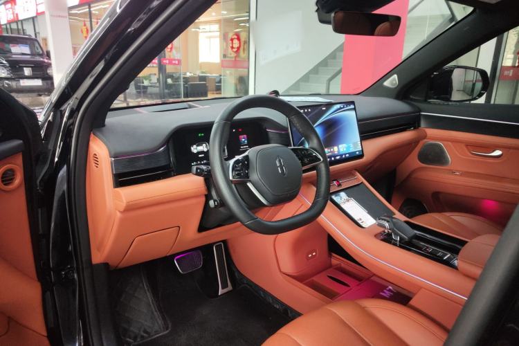 Used Hima AITO M7 2024 1.5T Intelligent Driving Rear-Drive Pro Version 6 Seats Center Console