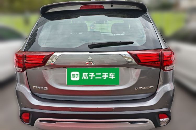 Used Mitsubishi Outlander 2019 2.4L 4x4 Zhi Xiang Edition 7 Seats China VI Standard