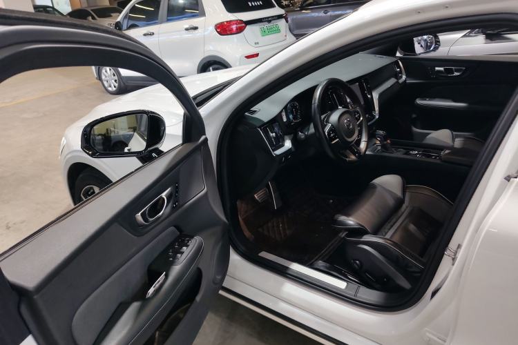 Used Volvo S60 2021 T4 Zhiyuan Sport Edition Driver Seat