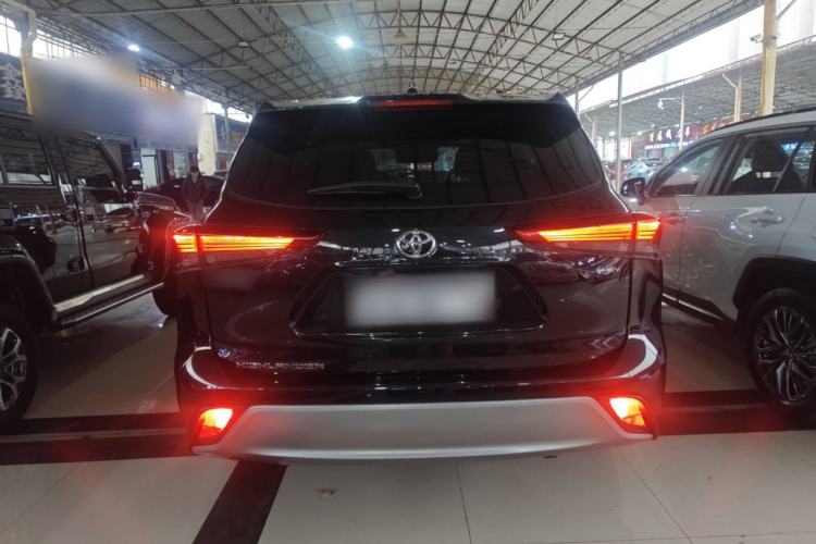 Used Toyota Highlander 2024 2.5L Smart Electric Hybrid Dual-Motor Two-Wheel Drive Luxury Version 7 Seats