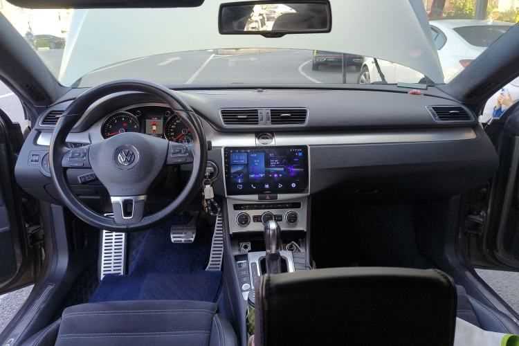 Used Volkswagen FAW-Volkswagen CC 2013 2.0 TSI Luxury Model Center Console