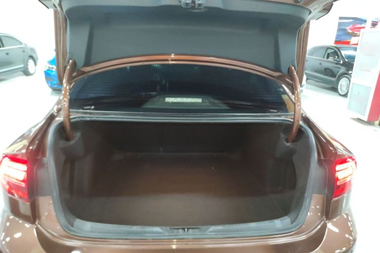 Used Volkswagen Lamando 2019 230TSI DSG Fashion Edition China V Standard
