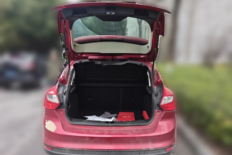 Used Ford Focus 2012 Hatchback 1.6L Manual Comfort Model
