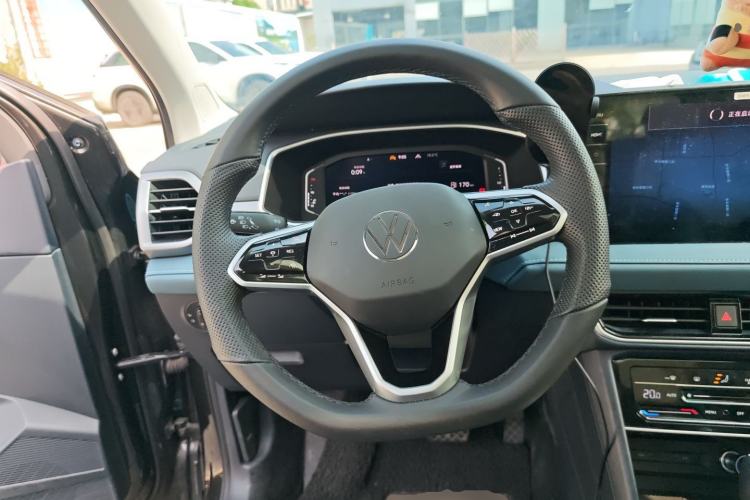 Used Volkswagen Tharu 2024 300TSI Two-Wheel-Drive Full Moon Edition