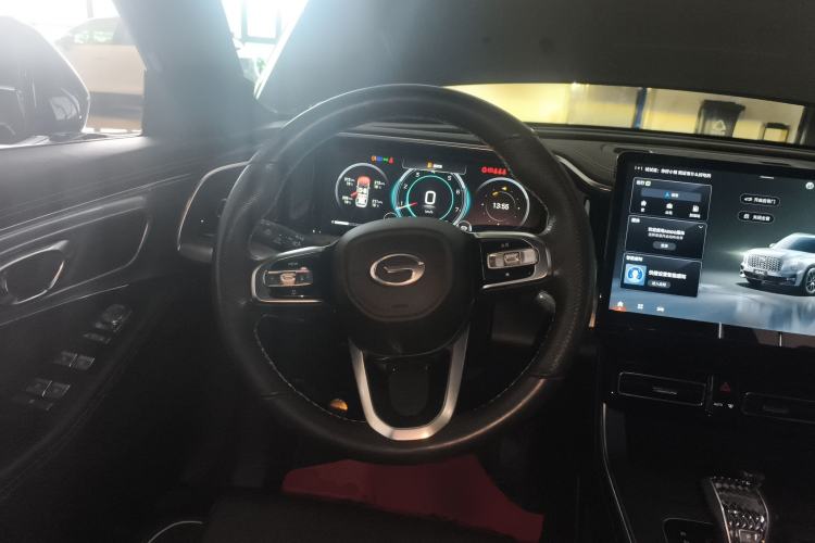 Used GAC Trumpchi GS8 2024 Linghang Series 2.0 TGDI Two-Wheel Drive Luxury Smart Connectivity Version Steering Wheel