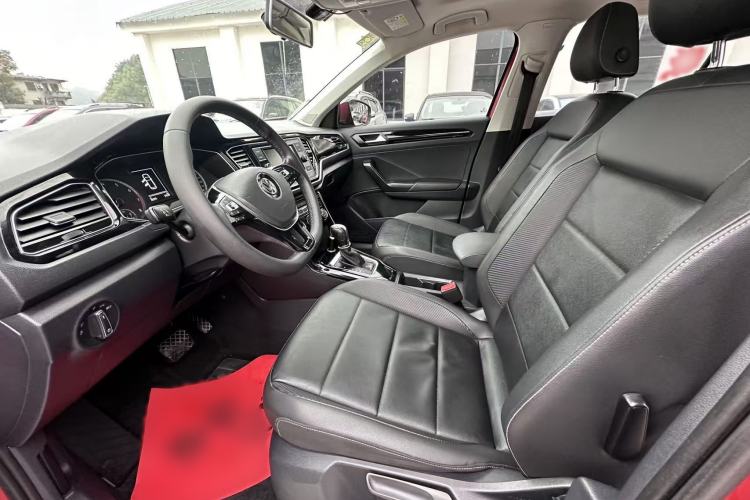 Used Volkswagen T-ROC 2018 280TSI DSG Two-Wheel-Drive Comfort Version China V Standard Interior 3