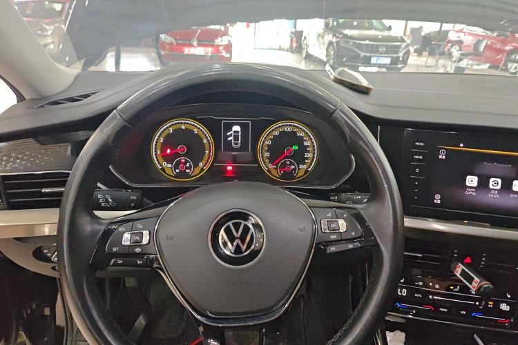 Used Volkswagen Passat 2020 Facelift 330TSI Elite Edition China VI Standard