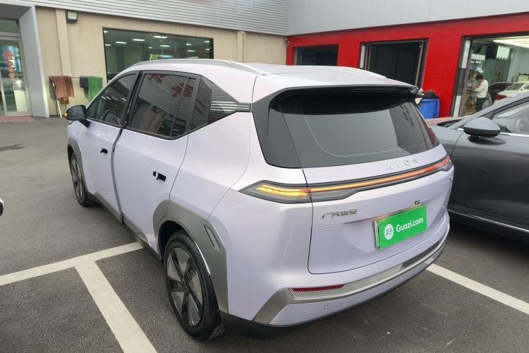 Used AION Y 2023 Younger