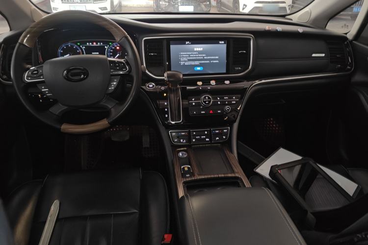 Used GAC Trumpchi M8 2019 320T Ultimate Edition Interior 2