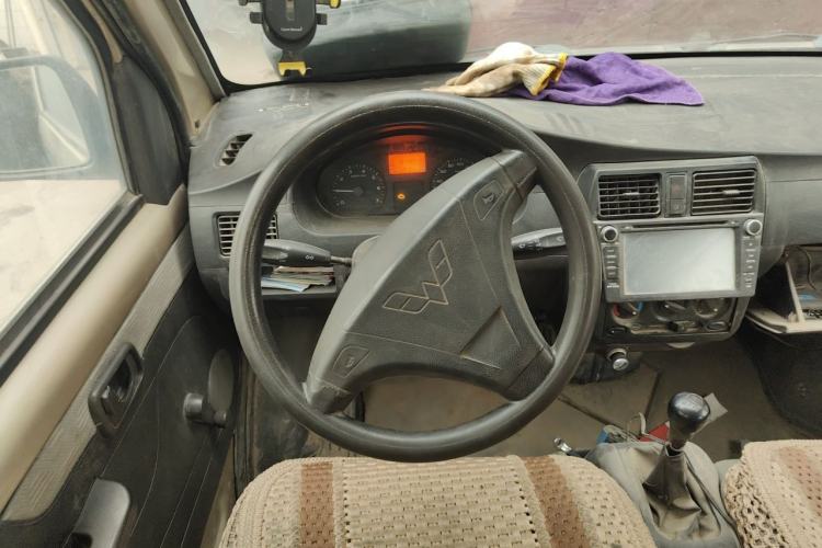 Used Wuling Rongguang 2014 1.2L S Standard Model