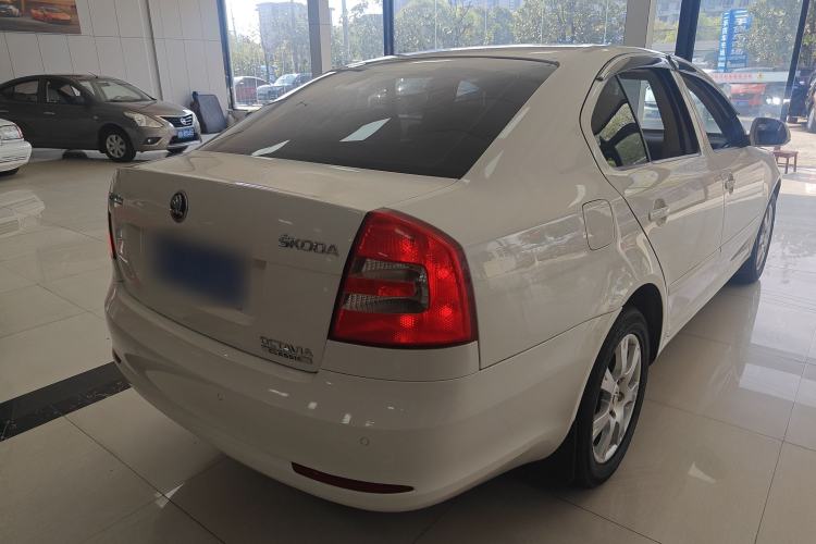 Used Skoda Octavia 2015 Classic Model 1.6L Manual Yijie Edition
