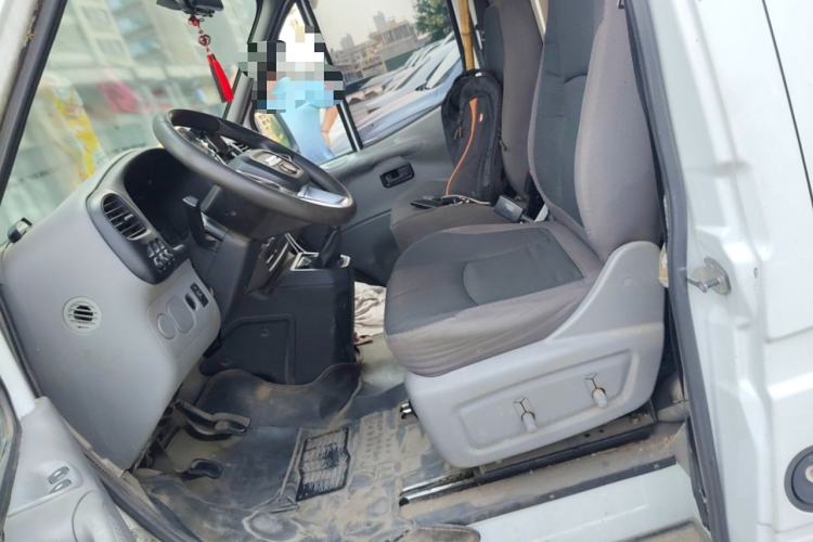 Used JMC Transit 2019 2.8T Commercial Version Long Wheelbase Mid-Roof 6-Seater Rear Single Tire China VI Emission Standard – JX493