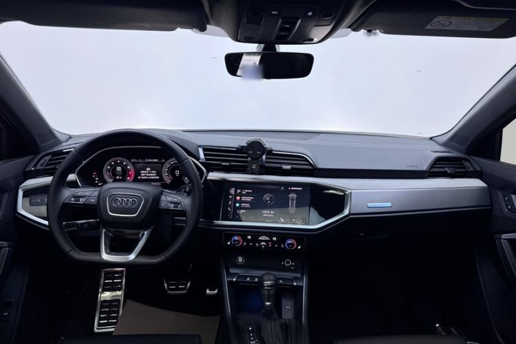 Used Audi Q3 2024 35 TFSI Fashion Dynamic Edition
