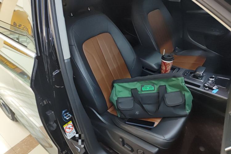 Used Audi Q5L 2018 40 TFSI Prestige Fashion Edition China VI Right Front Seat