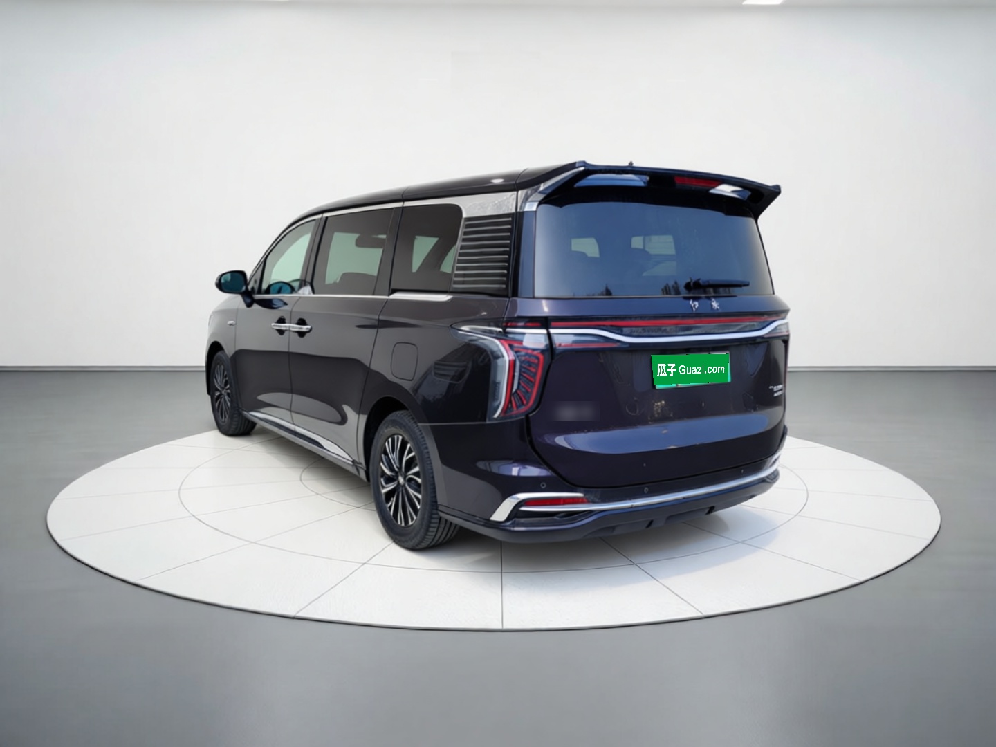 Hongqi HQ9 PHEV 2024 2.0T Four-Wheel Drive Business Edition — снимка 4
