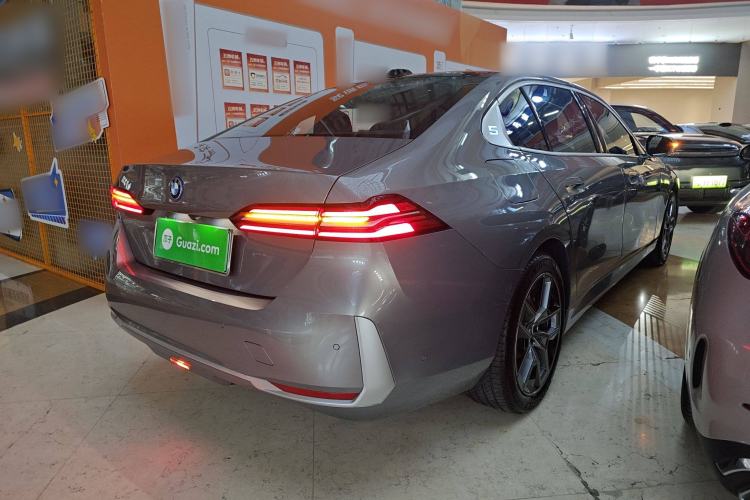 Used BMW i5 2024 eDrive 35L Prestige Luxury Package
