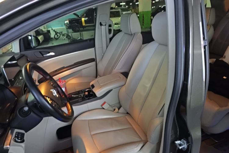 Used Buick GL8 2021 Land Cruiser Executive Class 652T Luxury Model