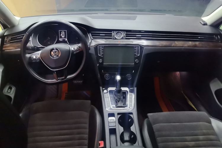 Used Volkswagen Magotan 2017 380TSI DSG Luxury Model