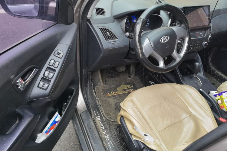 Used Hyundai ix35 2015 2.0L Automatic 2WD Comfort Edition China IV Standard Driver Seat