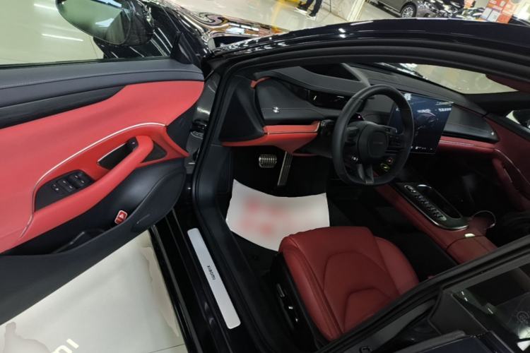 Used Xiaomi Auto SU7 2024 Four-Wheel Drive Ultra-Long Range Advanced Intelligent Driving Max Edition Driver Seat