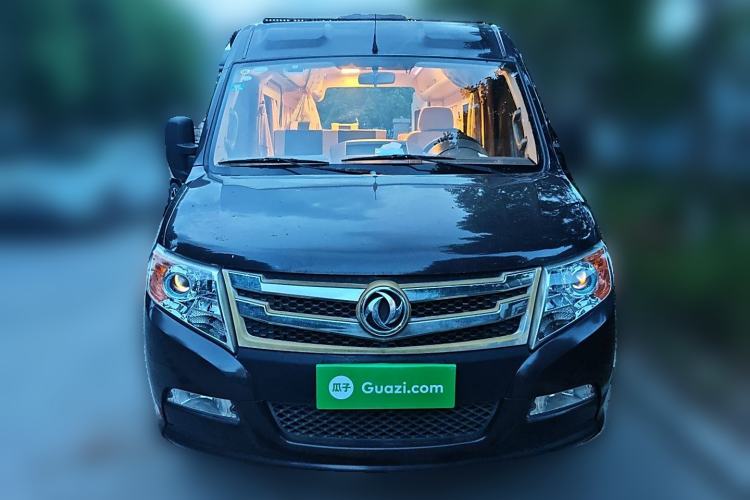 Used Dongfeng Yufeng 2018 2.5T Logistics Vehicle A100 Short Wheelbase Mid-Roof 5-9 Seater China V Standard ZD25