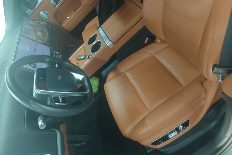 Used Li Auto L8 2023 Pro Model
