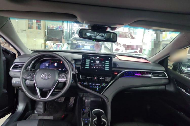 Used Toyota Camry 2021 2.5G Luxury Edition Center Console