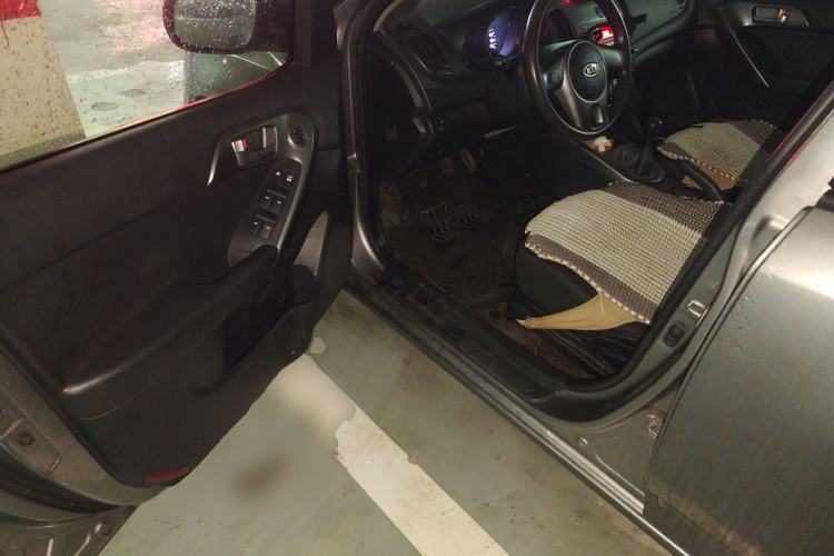 Used Kia Forte 2011 1.6L MT GL
