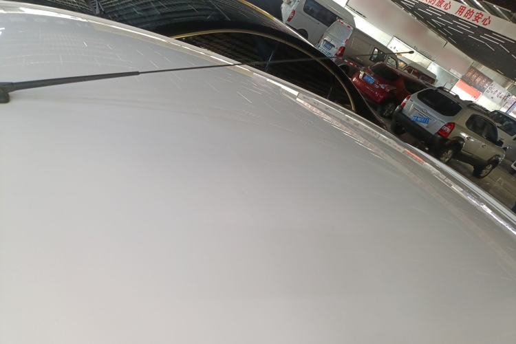 Used Venucia R50 2013 1.6L Manual Fashion Edition Roof