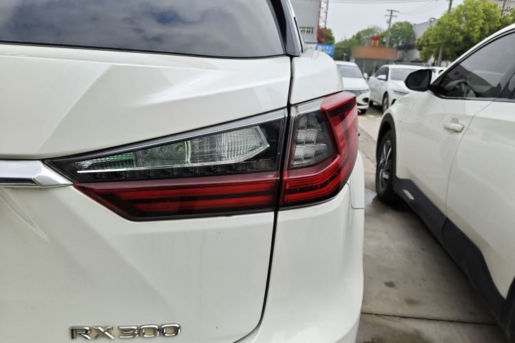 Used Lexus RX 2016 300 4x4 Elegant Edition China V-standard Right Rear Taillight