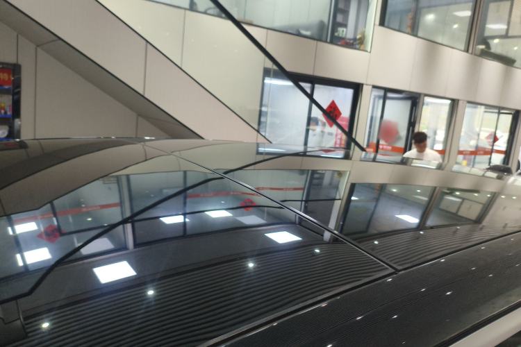 Used ONVO Luxeed L90 2025 Model—Max Six-Seater Version
