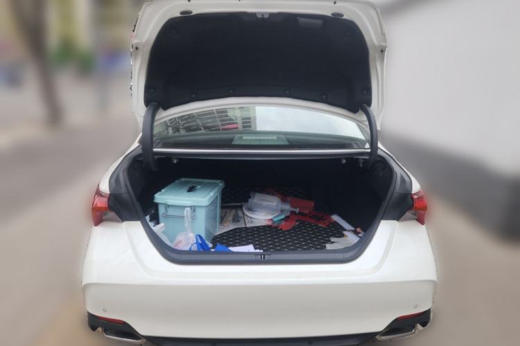 Used Toyota Avalon 2019 2.5L Touring Premium Version China VI Standard Trunk