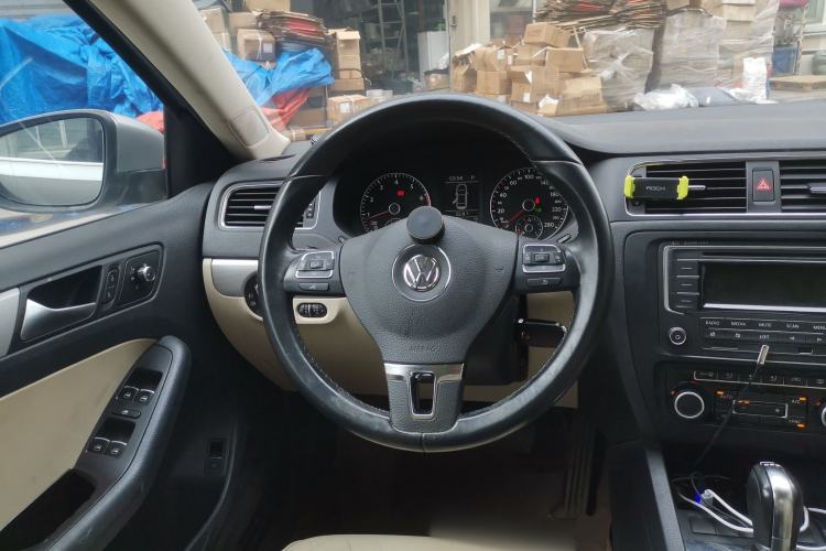 Used Volkswagen Sagitar 2012 1.4TSI Automatic Luxury Edition
