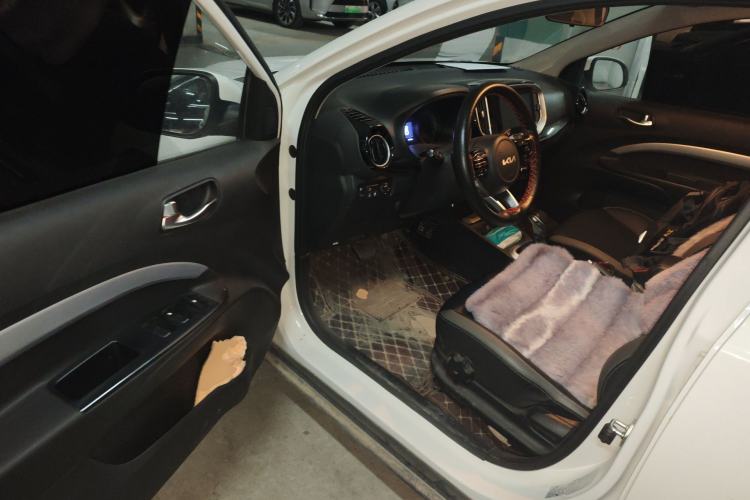 Used Kia kx1 Stonic 2021 1.4L CVT Fun Edition
