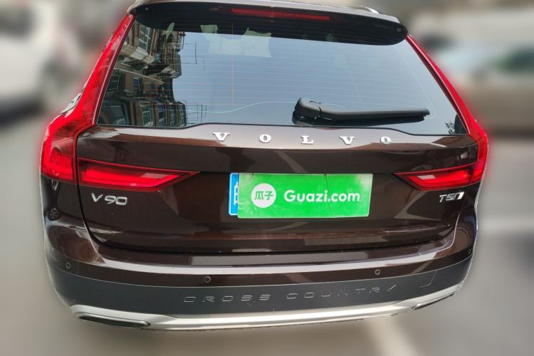 Used Volvo V90 2017 Cross Country T5 AWD Smart Range Edition