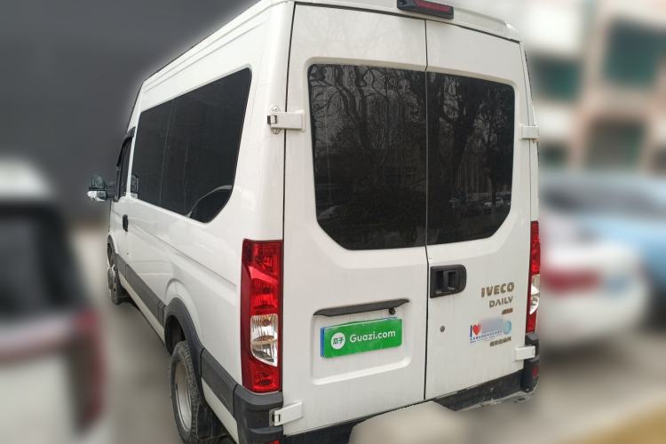 Used Iveco Eurocargo 2021 2.0T Manual Super Rui Long Wheelbase Short Overhang High Roof Side-Sliding Door F1A
