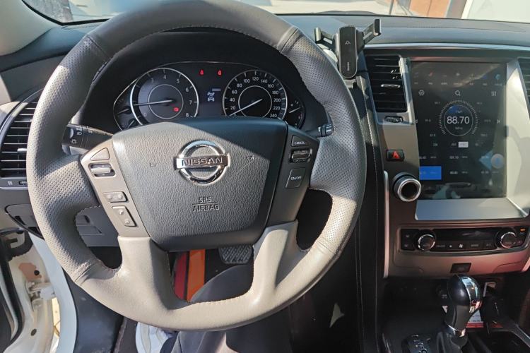 Used Nissan Patrol 2018 4.0L LinkedIn Edition Steering Wheel